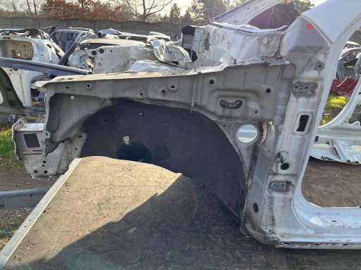 HYUNDAI I30 and LIFT quarter left front 2011R