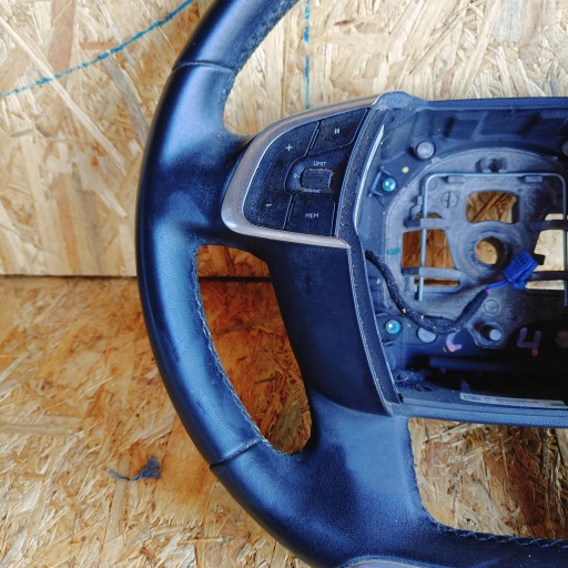 lenkrad Citroen C4 II 98039712ZD