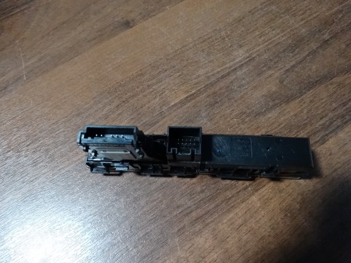 IDEALNY PANEL BLOK WLACZNIKOW AUDI A8 D4 1