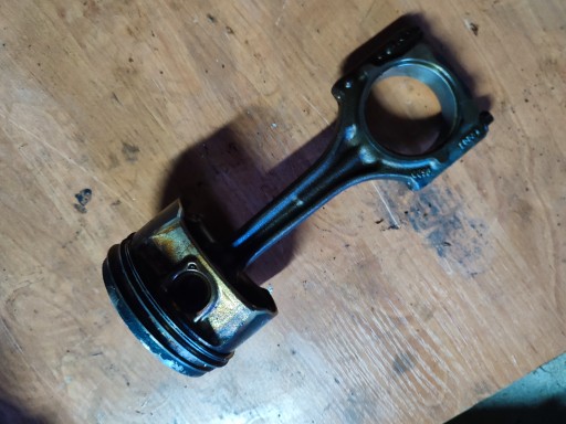 ПОРШЕНЬ ШАТУН КРИВОШИПНО AUDI 2.0 TFSI 82L143