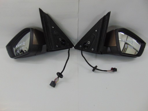 LUSTERKO PRAWE SKODA KAMIQ 8PIN