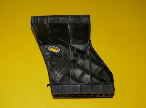 Halter Halter stoßstangenführung links heck AUDI A8 D2 94-98 Sedan 4D0807571