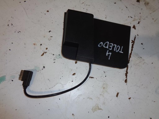 РОЗ'ЄМ AUX USB SEAT TOLEDO IV 4