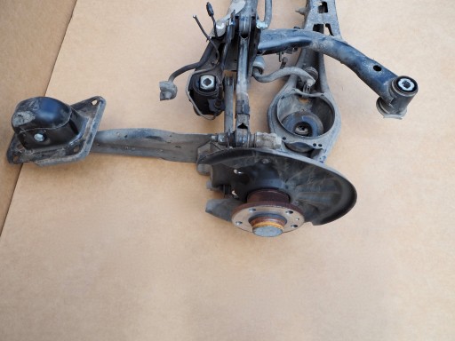 VW PASSAT SUPERB Querlenker Achsschenkel Radnabe Radlager links heck