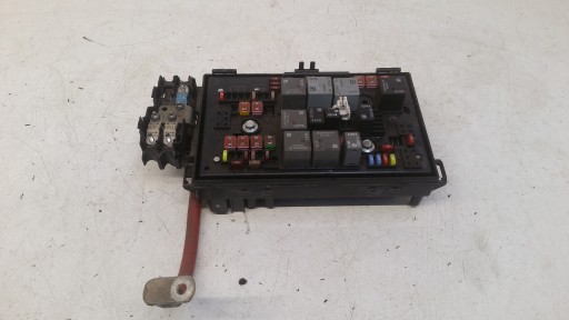 compartment of fuses 13313205 Opel Astra J