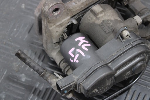 třmen brzdový levý záď JEEP CHEROKEE KL