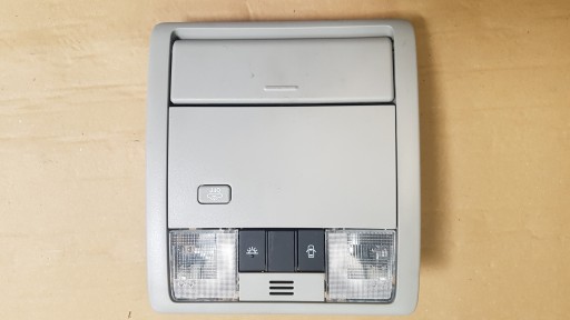 81260-0F112 - TOYOTA VERSO 09-15 ЛАМПА ОСВІТЛЕННЯ КАБІНИ