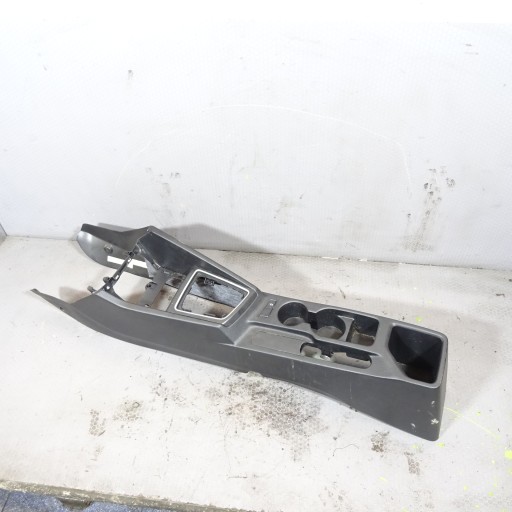 HYUNDAI I20 II TUNEL mitte
