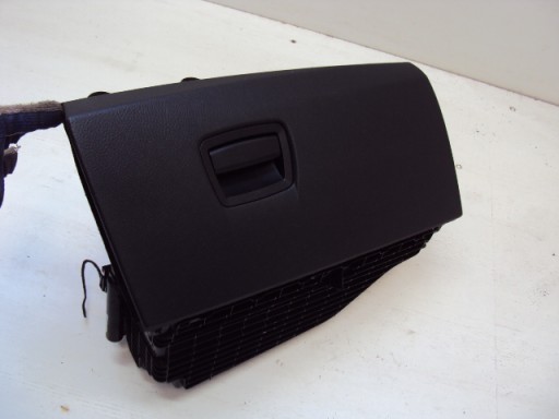 Відсік кабіни пасажира BMW 5 F10