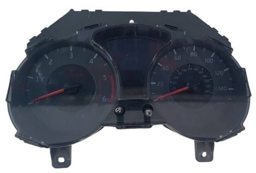 Nissan Juke and 1 F15 1.5 DCI dials / Predkosciomierz