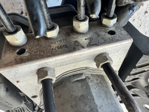 OPEL CORSA E centralina pompa ABS 39011871 AZ3