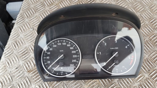 BMW E90 E91 2.0D dials clock 9187060