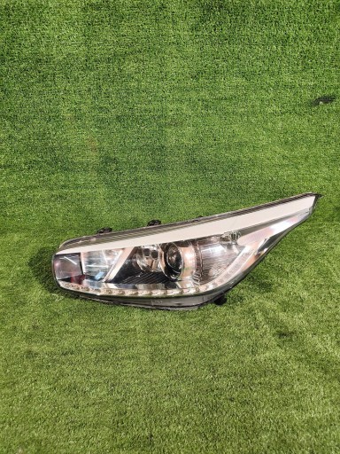 REFLEKTOR levý předek KIA CEED II LED 12- NR.R1432