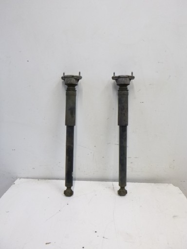 shock absorbers rear. Komplet Mercedes W204 2.2Cdi sedan 07r.