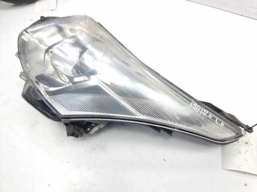 light left front UK TOYOTA AVENSIS T27