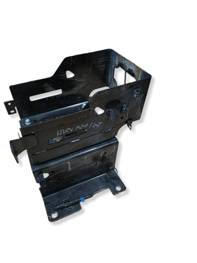 Consolle staffa Supporto serbatoio ADBLUE ISUZU M21 M27 N-SERIA