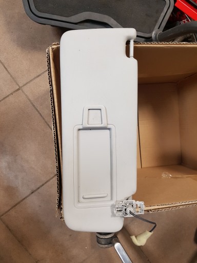 5G0857551AJ 5G0857552DB - СОНЦЕЗАХИСНИЙ КОЗИРОК ПРАВИЙ GOLF VII 5G0857552CC