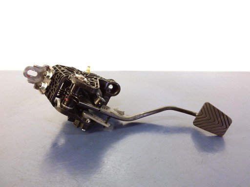 HYUNDAI i30 III 1.6 CRDi педаль сцепления