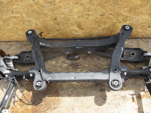 Achsträger heck Achsträger Jeep Cherokee KL 14- 2WD