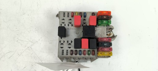Module fusibles 46763648 FIAT PUNTO