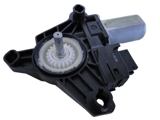 A2469063200 - Mercedes gla x156 156 мотор заднього правого скла