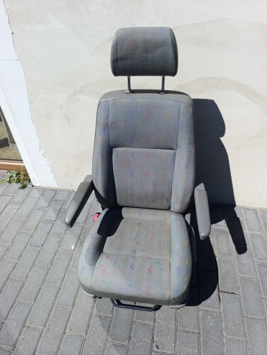 VW T5 T5 LIFT seat front left driver´s/ KIEROWCA INKA z podlokietnikami