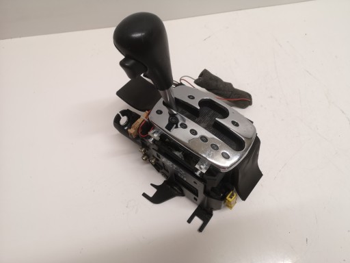 94- 4.2 - AUDI A8 D2 94-4.2 механизм переключения передач автоматический