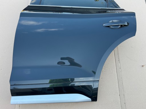 AUDI Q5 80A door left rear part left rear. LX7L