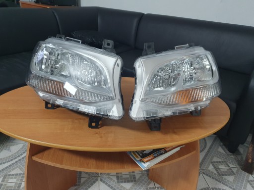 A9109060000 A9109060100 - Передні фари Mercedes Sprinter Valeo