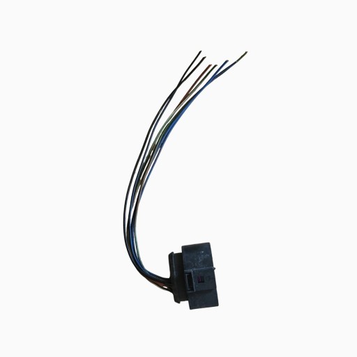 FORD FOCUS MK2 KOMBI HB 04-11R KOSTKA connecting spoiler REFLEKTORA lights PRAWEJ right