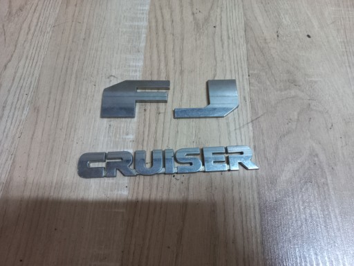 Toyota FJ Cruiser емблема напис значок