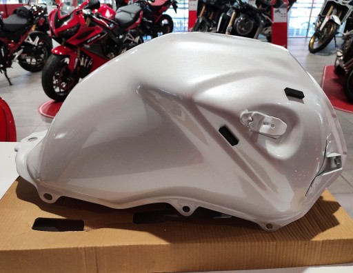 17500-K0N-Y02ZF - Бак HONDA CB 125F CBF 125 2021 - белый