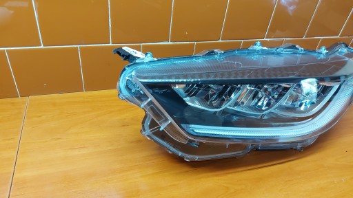 REFLEKTOR light left left front TOYOTA YARIS IV 20