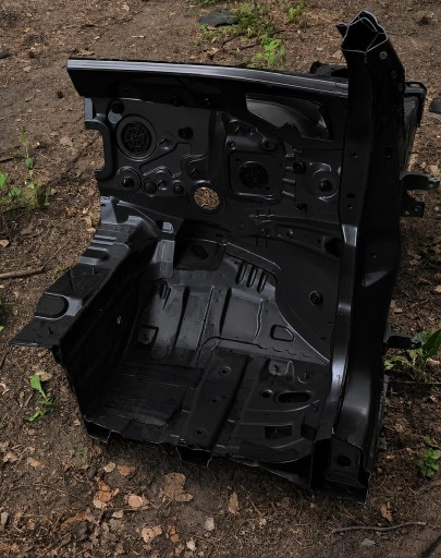 IDEALNA KPL. quarter front front right MERCEDES W118 CLA 1