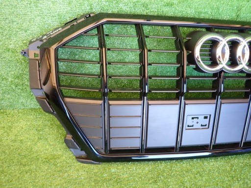 AUDI Q3 83A S-LINE 18- mask 83A853651E