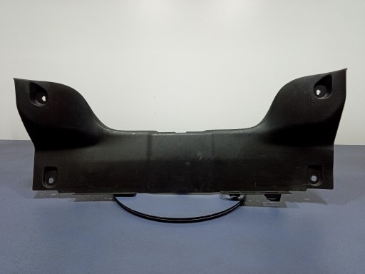 MUSTANG VI 15- КРЫШКА РЕМНЯ ЗАДНЯЯ ОБОРОДА БАГАЖНИКА FR3B-63424A82