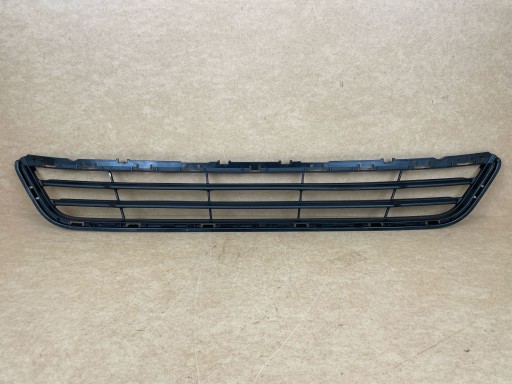 grid of a bumper front FORD MONDEO V MK5 2014-2019 DS73-17B968-J