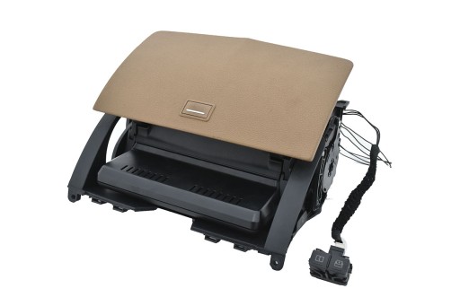 A2048204697 - Экран дисплея радио MERCEDES C W204