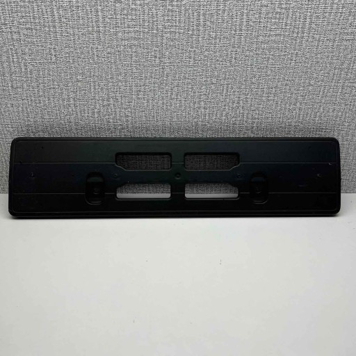 VOLVO XC60 II R design 22- frame pad REJESTRACJI front 32227716