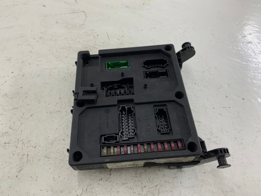 SEAT ALHAMBRA and VW SHARAN compartment of fuses 7M0962258J