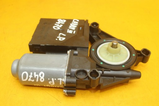 8470 - Электродвигатель стеклоподъемника левый передний vw caddy iii лифт 1k0959793c 1t0959701