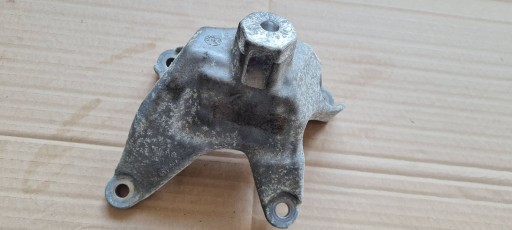 S4 B9 8W holder holder of the engine left 3.0 TFSI 8W0199307L S5 8W