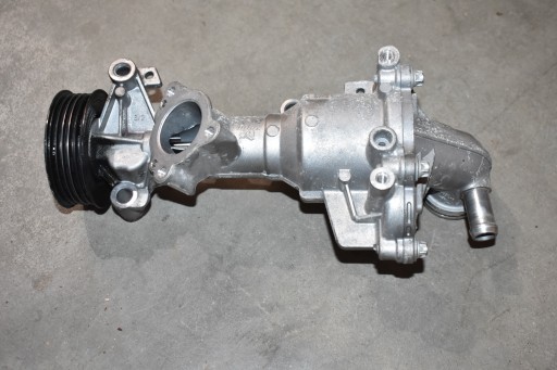 IDEALNA vodena pumpa MERCEDES W177 1