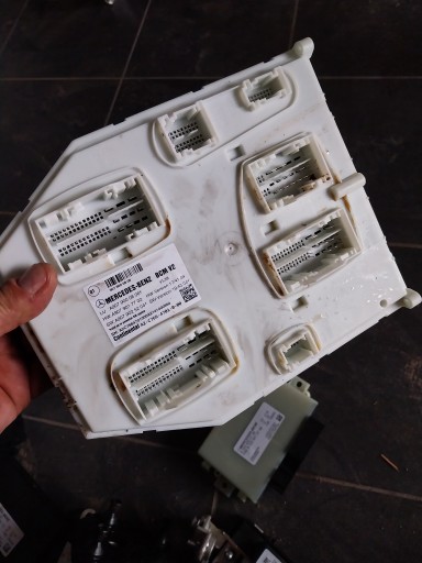 A9079000806 - MERCEDES W907 SPRINTER 2.0 CDI 22R MODUL SAM BCM ИДЕАЛЬНАЯ КОРОБКА