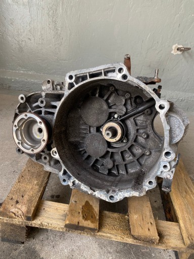 Volkswagen Passat b6, коробка передач Golf V (код – JLU). 2.0 ЦФИ БВА