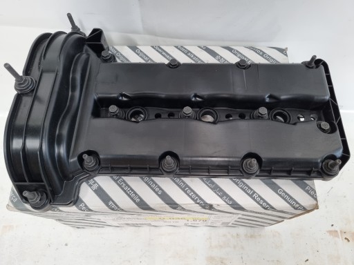 68147538AB - Jeep Grand Cherokee 3.0 15 лет Клапанная крышка