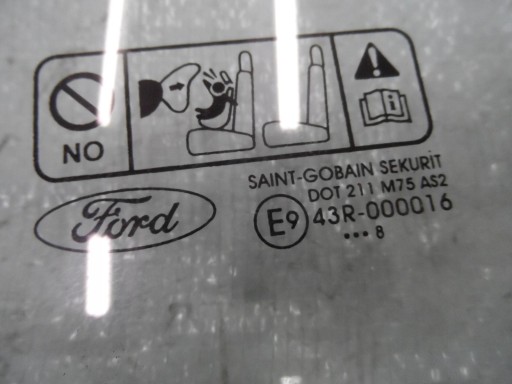 window door front left FORD FOCUS MK2 LIFT 08r