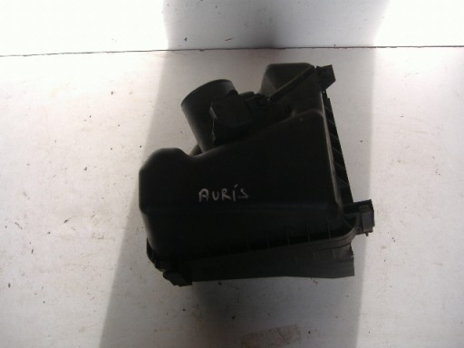 2.2D4D - TOYOTA AURIS E15 2. Корпус повітряного фільтра 2d4d
