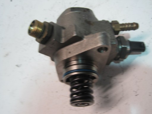feed pump VW POLO 1,0TSI 04E127026L