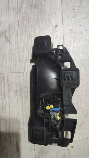 Opel Corsa F 1.2 22r. rear part side right handle inner